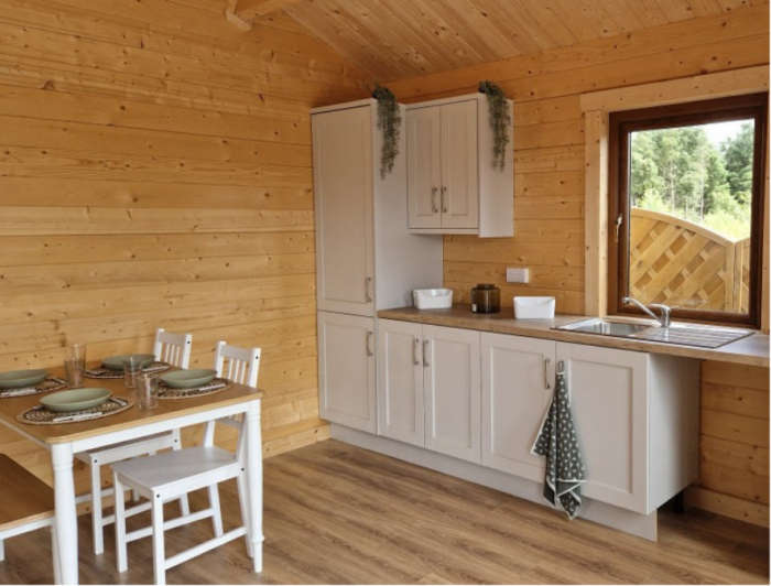 Emer 2 Bed Log Cabin - Image 4