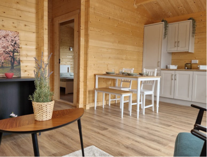 Emer 2 Bed Log Cabin - Image 9