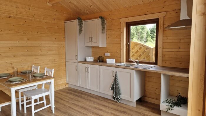 Emer 2 Bed Log Cabin - Image 26