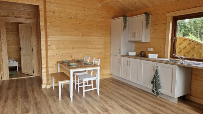 Emer 2 Bed Log Cabin - Image 27