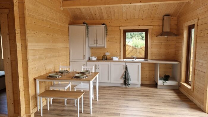 Emer 2 Bed Log Cabin - Image 28