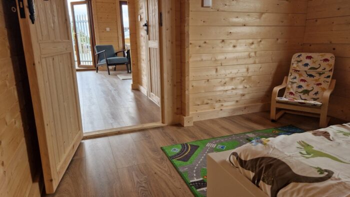 Emer 2 Bed Log Cabin - Image 23