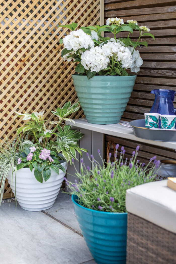 Vale Planter Teal With Built In Saucer - Image 4